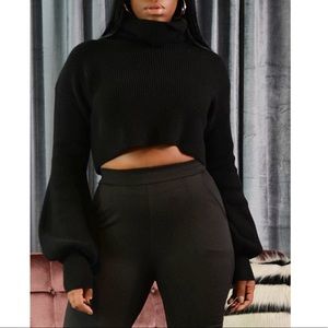 MOODIE Crop Turtleneck Sweater